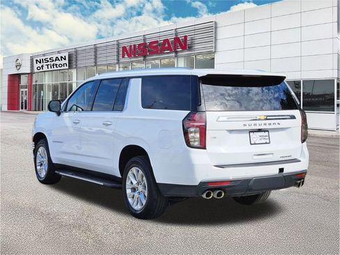 Used 2023 Chevrolet Suburban Premier image 6