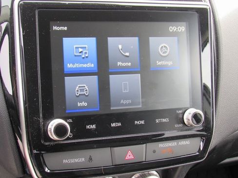 Used 2024 Mitsubishi Outlander Sport LE image 12