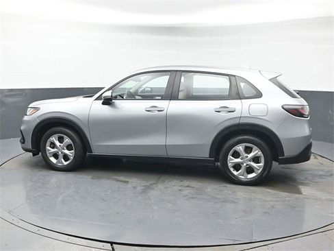 Used 2023 Honda HR-V LX image 3