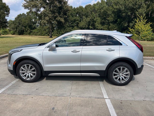 Used 2020 Cadillac XT4 Premium Luxury FWD image 2