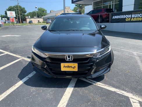 Used 2019 Honda Accord Sport image 2