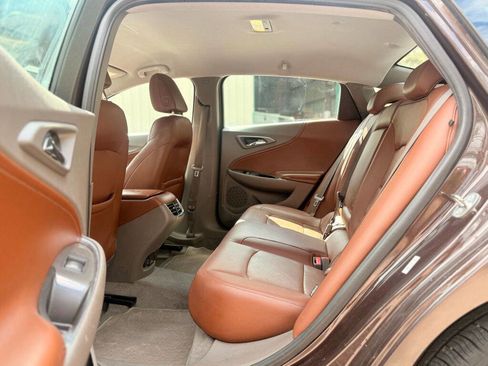 Used 2016 Chevrolet Malibu LT w/ Leather Package image 12