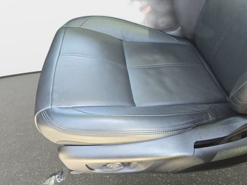 Used 2024 Land Rover Range Rover Velar S AWD/4WD image 30