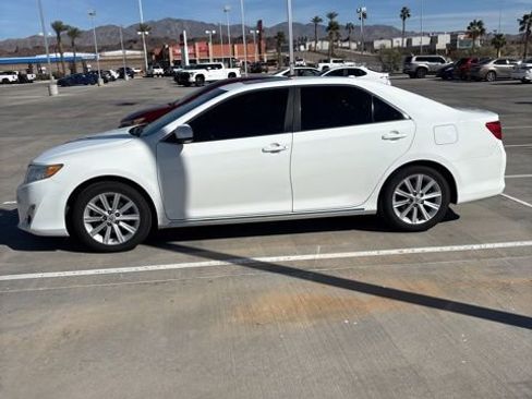 Used 2012 Toyota Camry XLE w/ Convenience Pkg image 2
