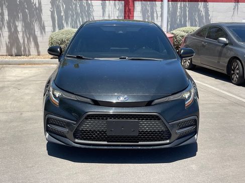 Used 2020 Toyota Corolla XSE FWD image 2