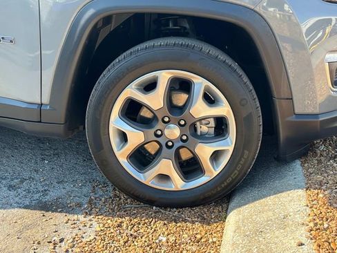 Used 2019 Jeep Compass Limited image 15