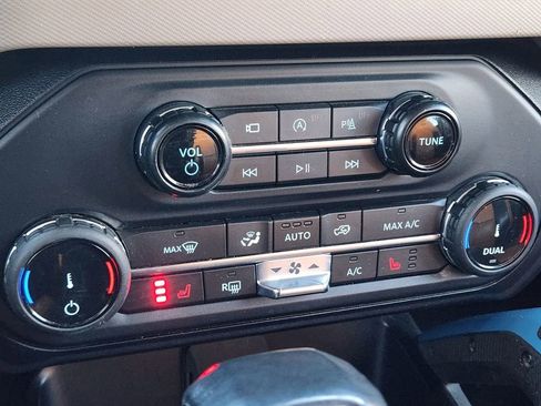 Used 2022 Ford Bronco Wildtrak AWD/4WD image 26