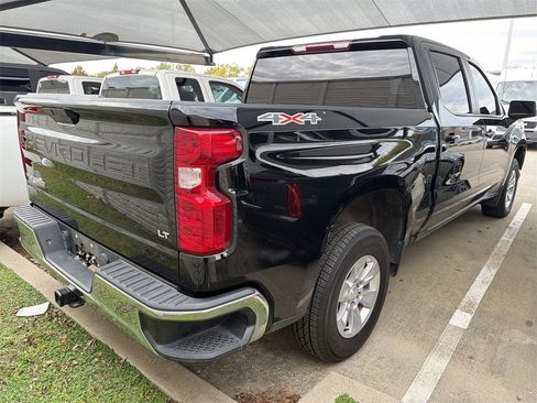 Used 2022 Chevrolet Silverado 1500 LT w/ Bed Protection Package image 3