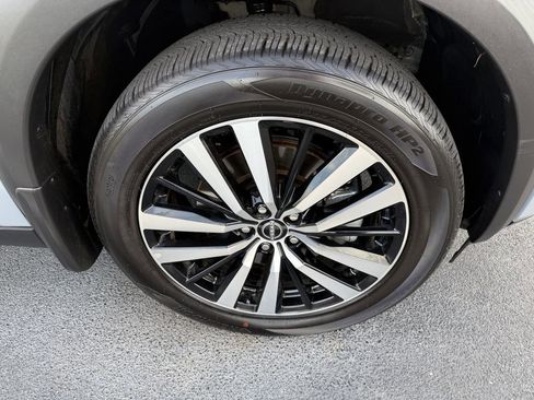 Used 2025 Nissan Pathfinder Platinum image 52