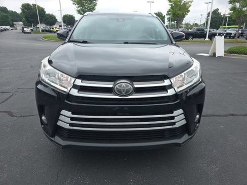 Used 2017 Toyota Highlander XLE AWD/4WD image 7