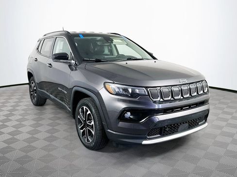 Certified 2022 Jeep Compass Limited AWD/4WD image 2