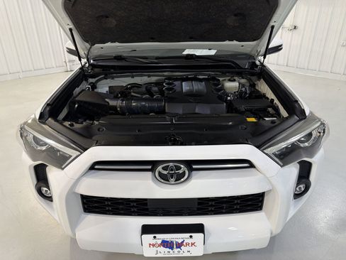 Used 2022 Toyota 4Runner SR5 Premium AWD/4WD image 30