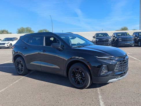 Used 2021 Chevrolet Blazer LT w/ Midnight/Sport Edition image 6