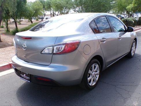 Used 2011 MAZDA MAZDA3 i Touring FWD image 6