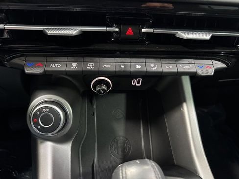 Used 2024 Alfa Romeo Tonale Ti image 19