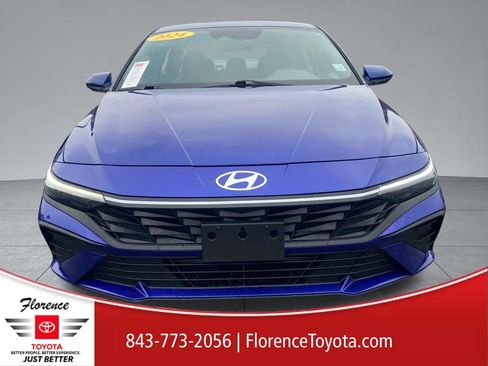 Used 2024 Hyundai Elantra SEL image 17