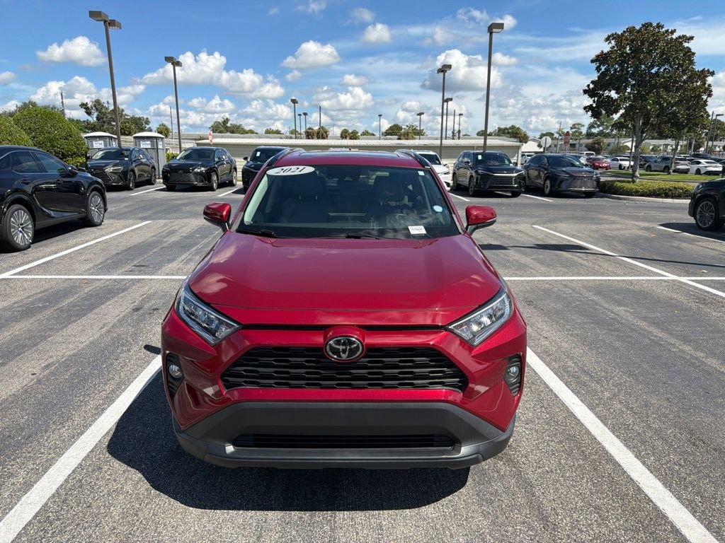 Used 2021 Toyota RAV4 XLE Premium FWD image 9