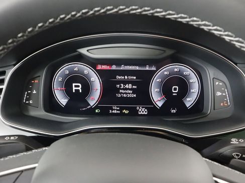 Used 2025 Audi Q8 Premium w/ Black Optic Package image 33