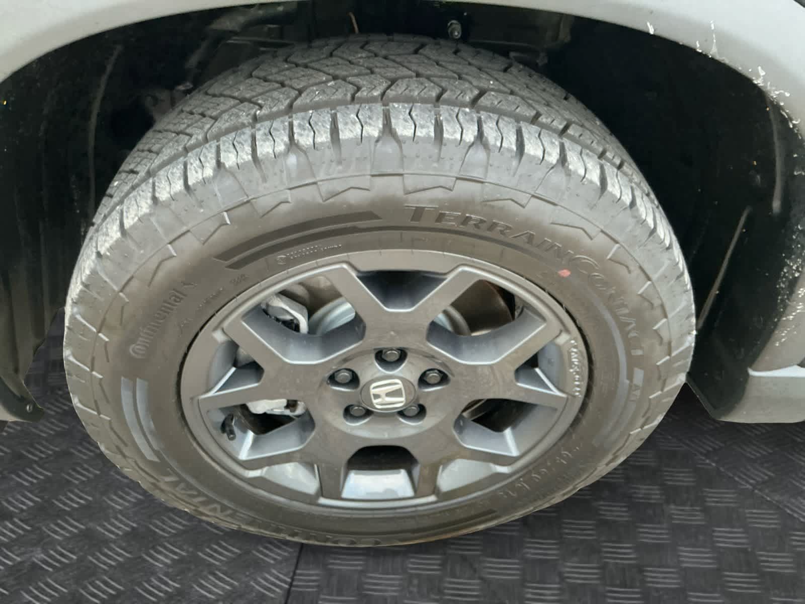 Used 2025 Honda Pilot TrailSport image 14
