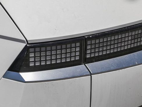 Certified 2024 Hyundai Ioniq 5 Limited RWD image 12