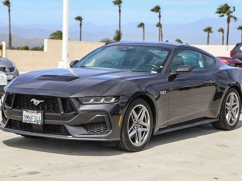 Used 2024 Ford Mustang GT Premium RWD image 3