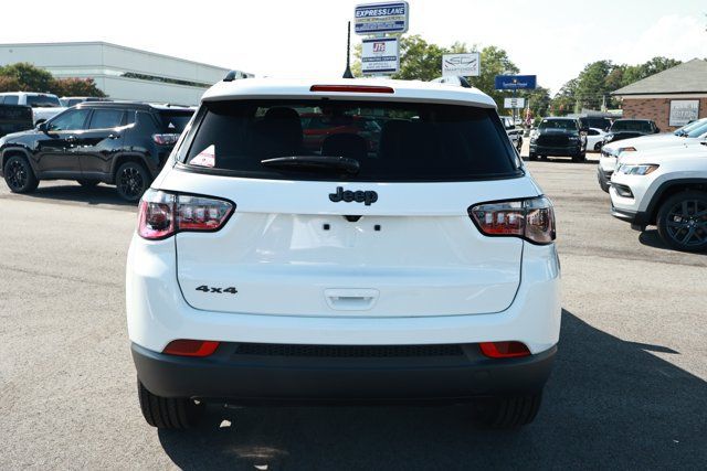 New 2026 Jeep Compass Latitude AWD/4WD image 7