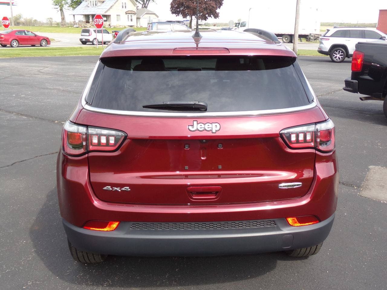 Used 2022 Jeep Compass Latitude AWD/4WD image 4