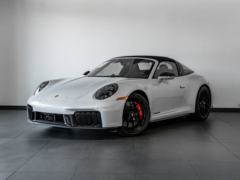 Certified 2026 Porsche 911 Targa 4 GTS AWD/4WD image 1