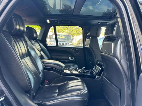 Used 2014 Land Rover Range Rover Autobiography image 36
