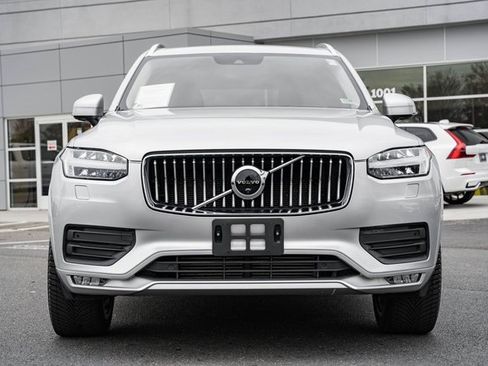 Used 2022 Volvo XC90 T6 Momentum w/ Advanced Package image 3