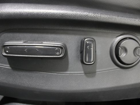 Used 2023 Honda CR-V Sport Touring image 4