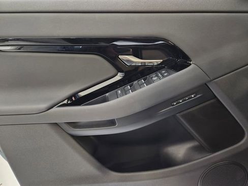 Used 2026 Land Rover Range Rover Evoque S image 22
