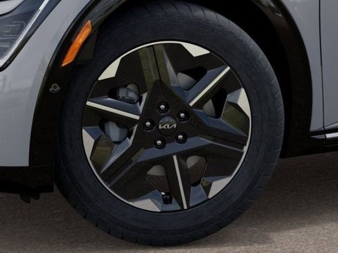 New 2025 Kia EV6 Wind image 9