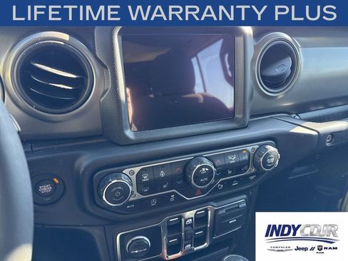Used 2023 Jeep Wrangler Unlimited Sport AWD/4WD image 18