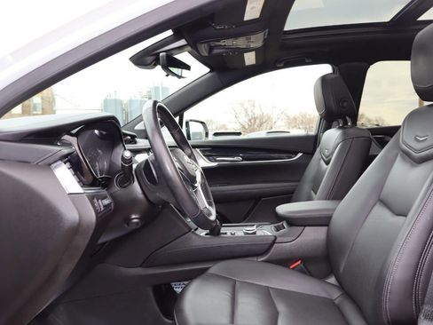 Used 2023 Cadillac XT5 Premium Luxury w/ Technology Package image 5