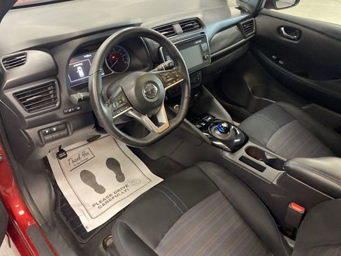 Used 2019 Nissan Leaf SV w/ Protection Package FWD image 11
