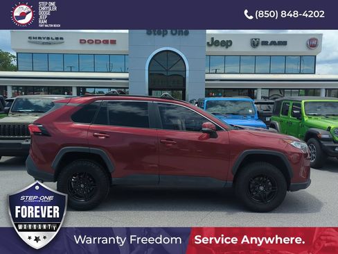 Used 2019 Toyota RAV4 XLE FWD image 7