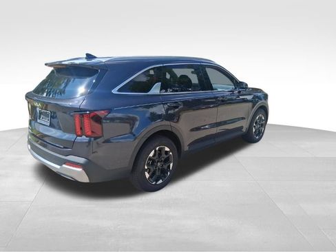 Certified 2025 Kia Sorento S FWD image 6