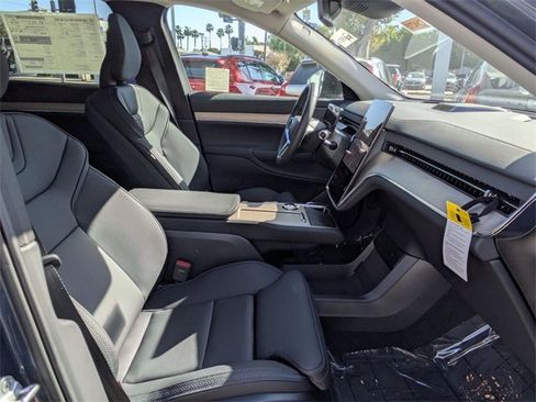 New 2025 Volvo EX90 Plus image 27