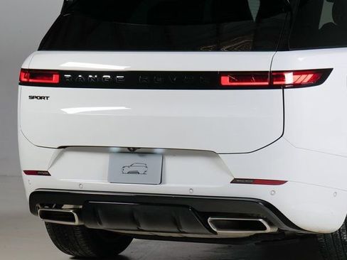 Used 2024 Land Rover Range Rover Sport Dynamic SE image 27