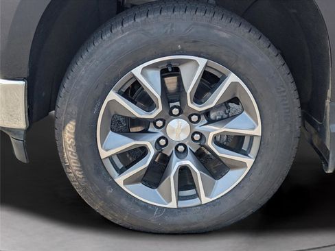 Used 2022 Chevrolet Silverado 1500 LT w/ Z71 Off-Road Package image 10