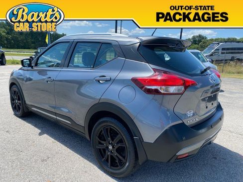 Used 2020 Nissan Kicks SR w/ SR Premium Package FWD image 4