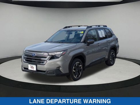 Certified 2025 Subaru Forester Premium AWD/4WD image 8