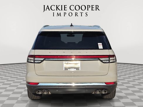 Used 2023 Lincoln Aviator Reserve w/ Equipment Group 201A AWD/4WD image 6