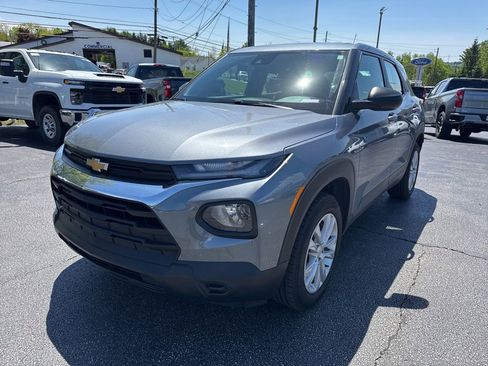 Used 2021 Chevrolet TrailBlazer LS AWD/4WD image 3