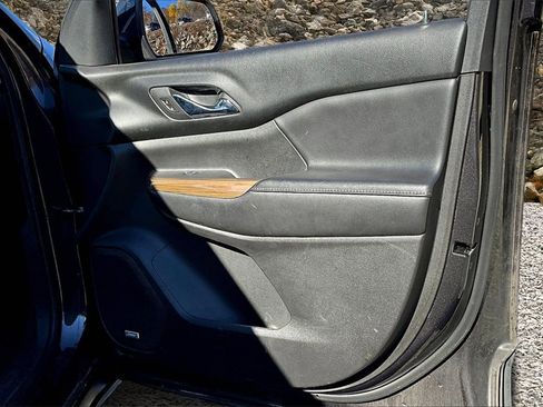 Used 2018 GMC Acadia SLE w/ Driver Alert Package I image 20