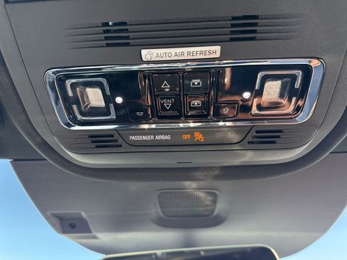 Used 2025 Lincoln Aviator Reserve AWD/4WD image 37