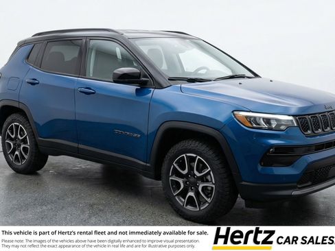 Used 2025 Jeep Compass Trailhawk AWD/4WD image 1