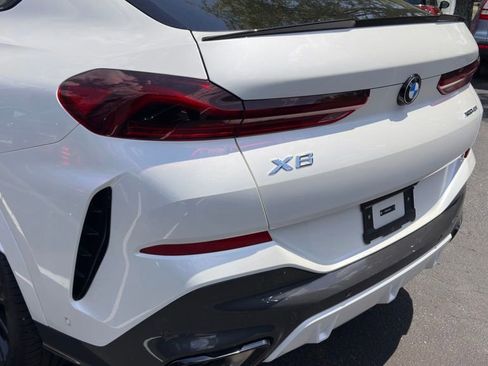 Certified 2025 BMW X6 xDrive40i w/ Executive Package AWD/4WD image 11