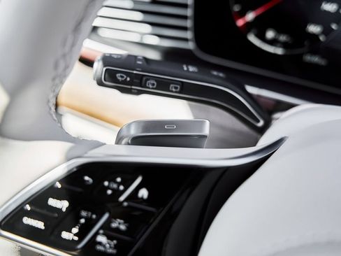 Used 2026 Mercedes-Benz Maybach GLS 600 4MATIC image 64